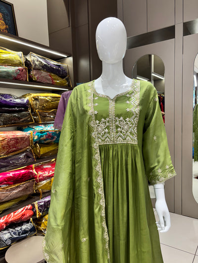 Hand Work Mul Chanderi Suit Mehendi